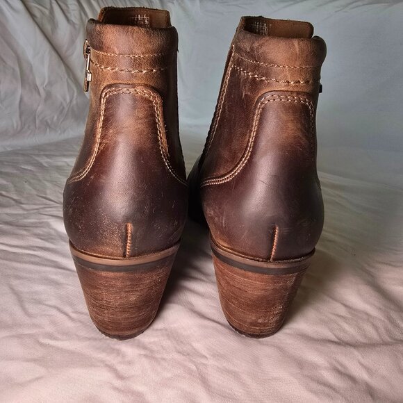 Clarks Ramie Brown Leather Ankle Boots 7.5M Side Zip Block Heel Booties - Picture 3 of 8